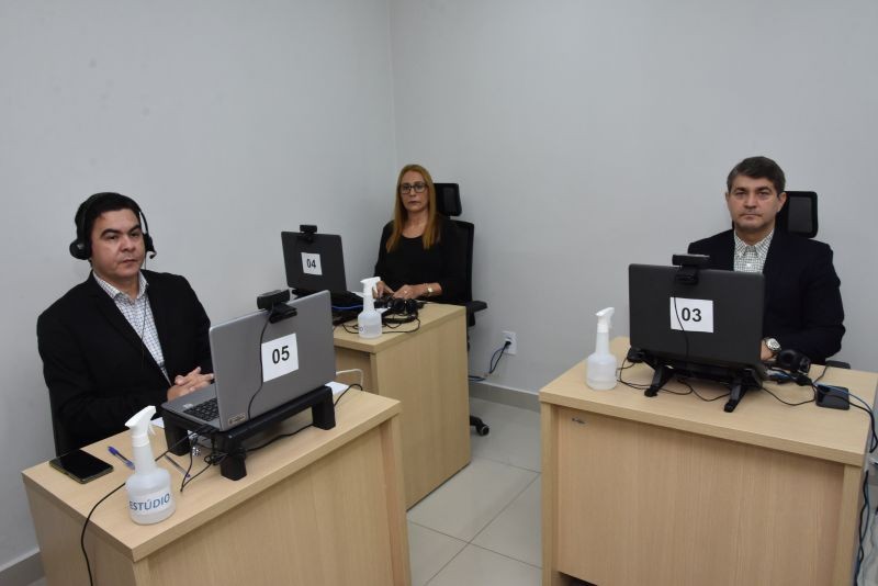 Evento online transmitido pelo Canal 1, da Escola Cuiabana no YouTube, conta com a participação de mais de 2,5 mil pessoas