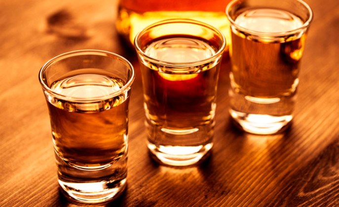 Homem morre após tomar meio litro de pinga e comer 8 mangas em Mato Grosso