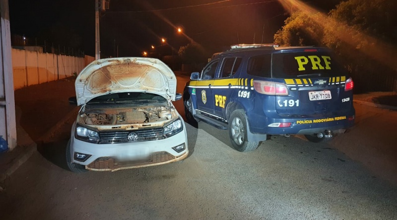 PRF prende 4 e recupera veículo em Sorriso/MT