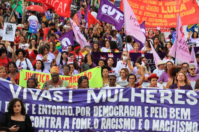 Mulheres fazem ato contra aumento de casos de feminicídio no DF