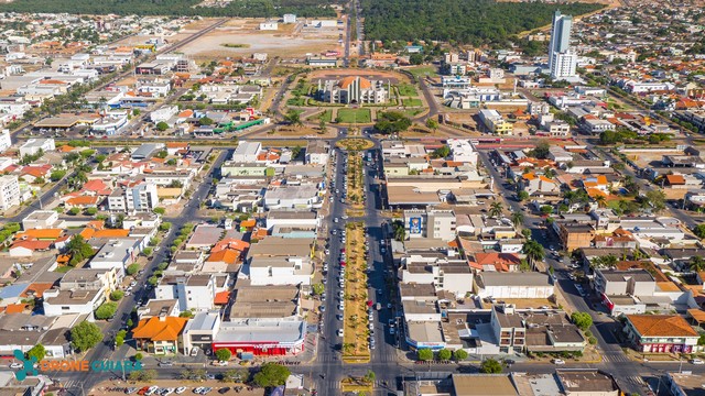 Contrato de R$ 8,6 milhões entre prefeitura e editora de livros é investigado pelo MP por suspeita de sobrepreço em MTo instalados em presídios para melhorar higienização