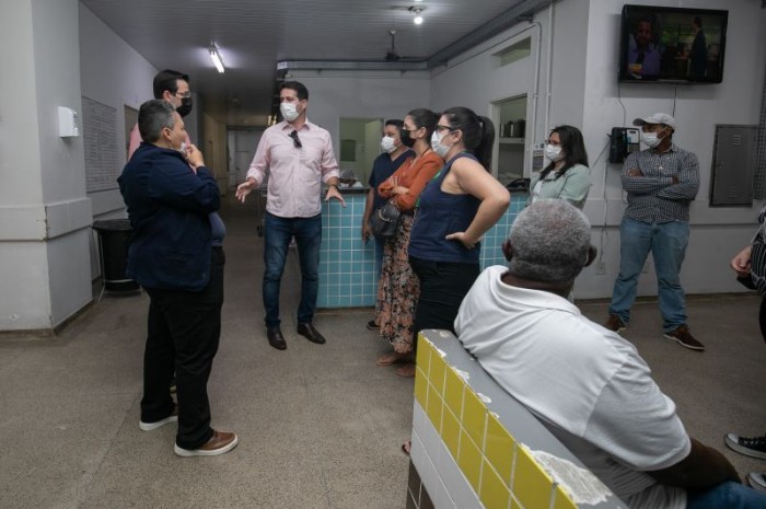 Promotor que atua na saúde visita PS antigo e elogia serviços prestados no hospital