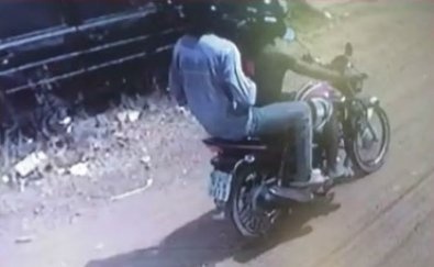 Motorista de aplicativo tem carro levado em roubo