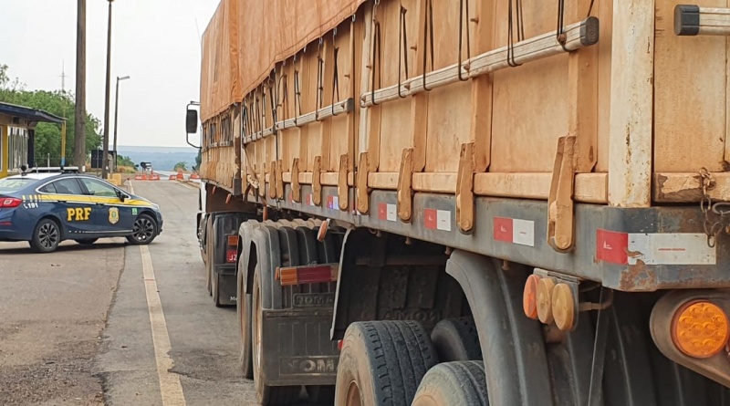 PRF recupera caminhão furtado, em Nova Mutum/MT