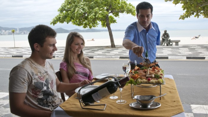 Atividades ligadas ao Turismo geraram um em cada dez empregos no país em fevereiro