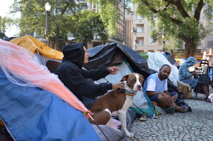 SP: barracas serão retiradas da rua de forma humanizada, diz prefeito
