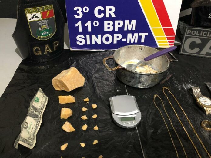 Casal é pego traficando droga em Sinop