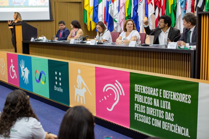 Defensoria lança campanha para inclusão de pessoas com deficiência