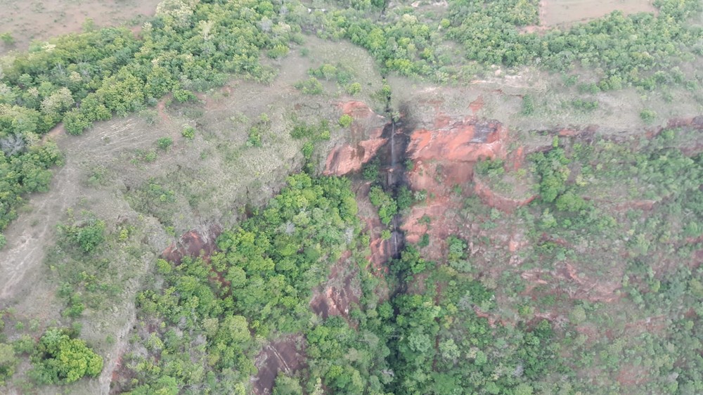 Líquido escuro que poluiu rio em MT veio de antiga represa que se rompeu, diz Sema