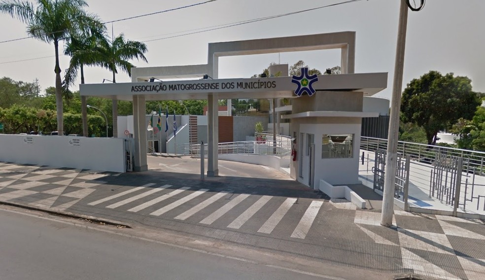 AMM recomenda que municípios vetem festas com aglomeração de pessoas durante o Ano Novo em MT