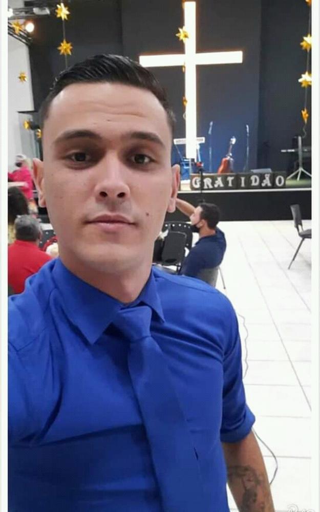 Pai denuncia que filho é mantido refém em MT e diz ter transferido R$ 2 mil para sequestradores libertá-lo