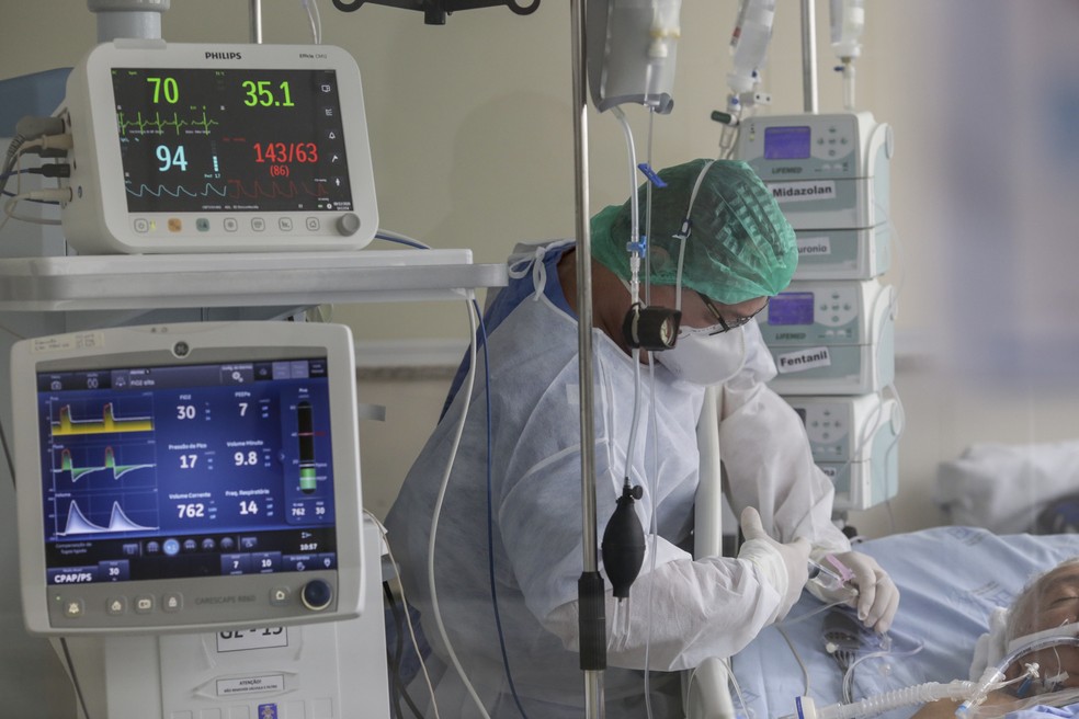 Secretário prevê falta de UTI para pacientes com Covid-19 nos próximos 15 dias em MT