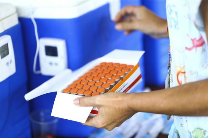 Estados e municípios podem comprar vacinas contra covid-19, decide STF