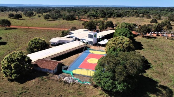 Comunidade do Rio dos Couros ganha nova unidade educacional; gestão Emanuel Pinheiro já entregou 22ª escolas totalmente reformadas