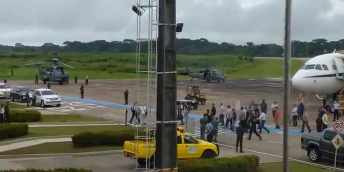 Bolsonaro chega ao Acre para entregar doses extras de vacina