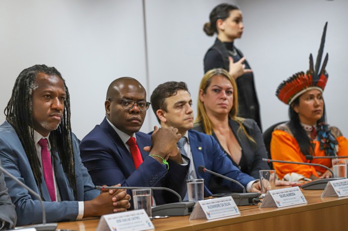 Conselho da pessoa idosa tem 36 novos integrantes empossados