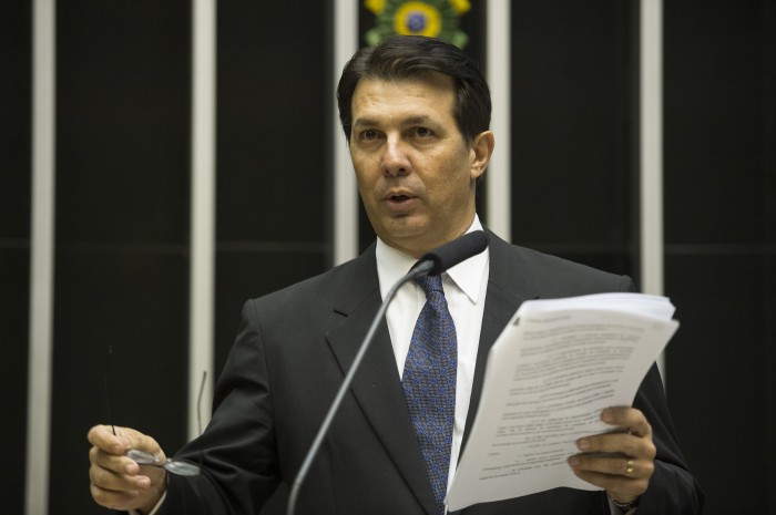 Maia mantém veto a fotógrafo na CPMI e refaz regra para imprensa