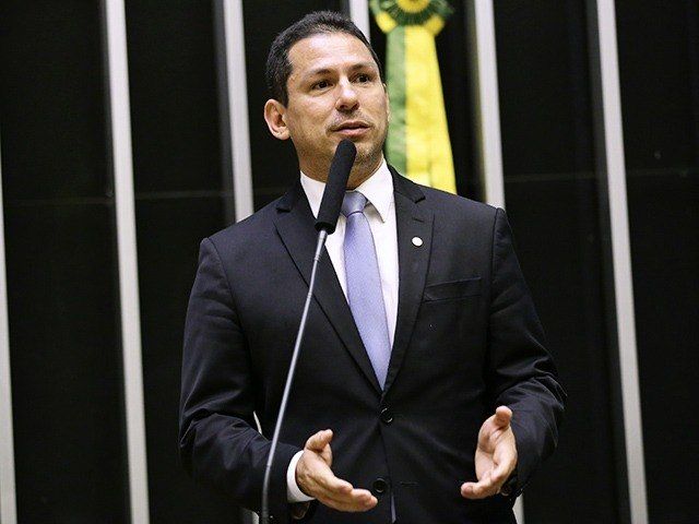 Vice da Câmara diz que PEC da Imunidade vai ser aprovada hoje