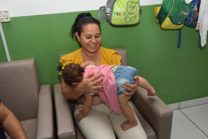 Unidades da rede pública que atendem crianças em idade de creche incentivam a amamentação