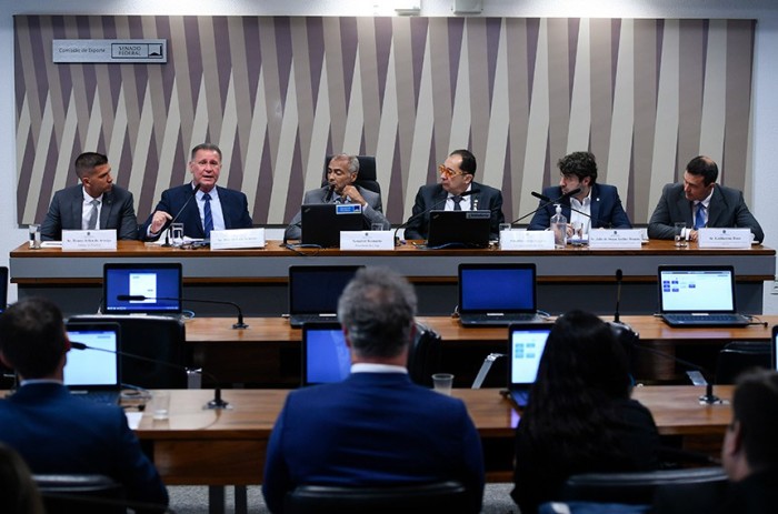 Tecnologia é a chave no combate à manipulação no futebol, aponta audiência