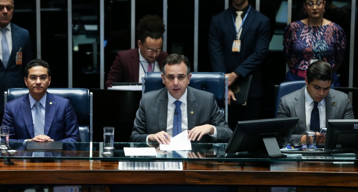 Senado adia votação da proposta de minirreforma eleitoral