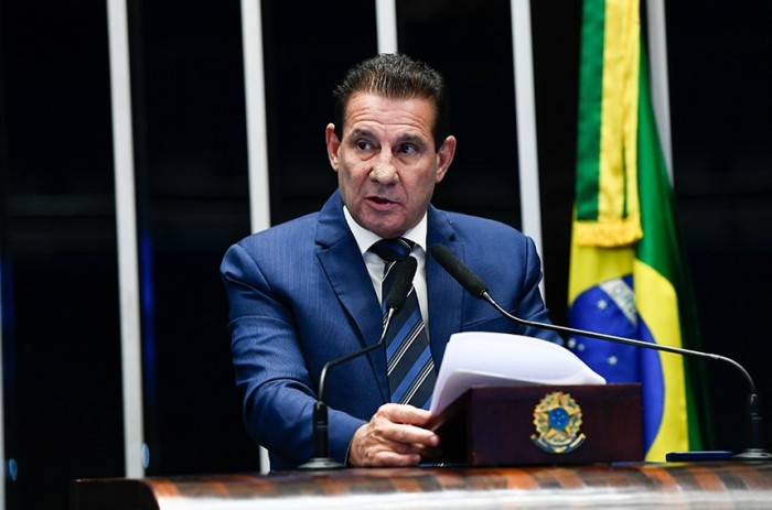Vanderlan apoia criminalização de posse de drogas e mandato fixo para o Supremo
