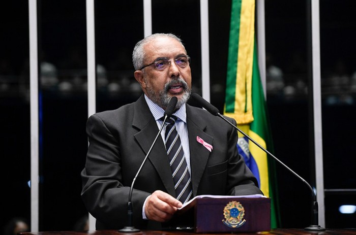 Paim lamenta conflito entre Hamas e Israel e mostra preocupação com seca no AM