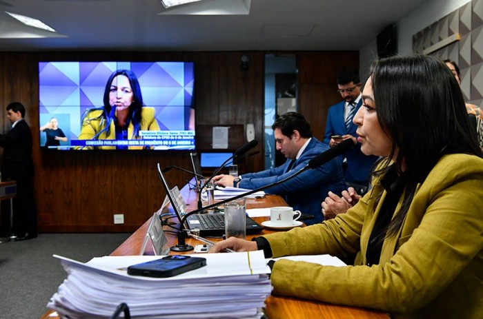 Eliziane diz que 8 de Janeiro ainda não acabou e defende combate ao extremismo