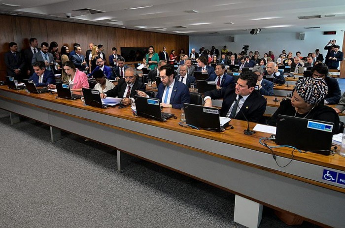 CCJ: projeto aprovado permite transferência de recursos a Apacs