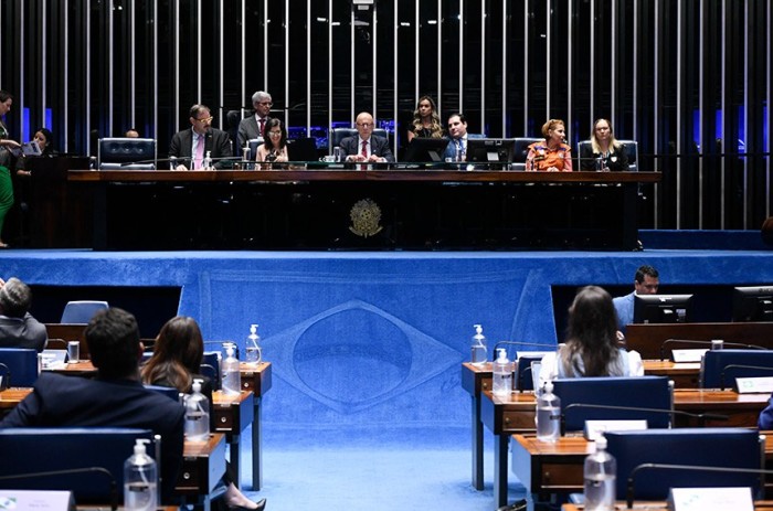 Em sessão temática, especialistas alertam para impactos dos desastres climáticos