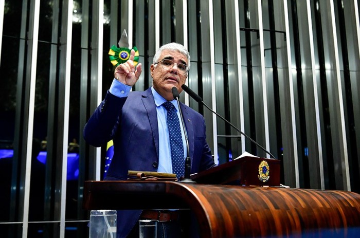 Girão questiona decisões do STF e o estado da democracia no Brasil