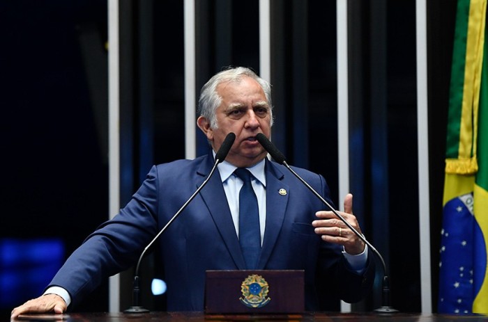 Izalci defende mudanças para aprovar relatório da reforma tributária