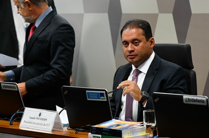 CCJ pode votar projeto que favorece réu em caso de empate em julgamento