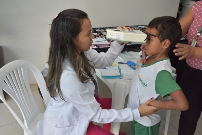 Projeto implementado pela gestão Emanuel Pinheiro já beneficiou, neste ano, 1.072 estudantes do 1º ao 9º ano