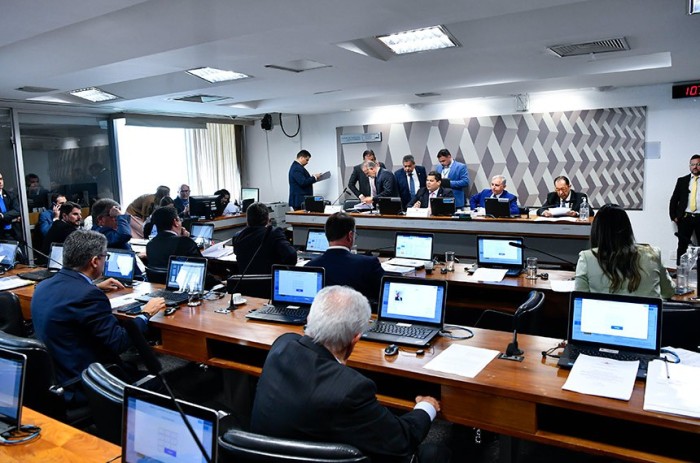 Pacote antifeminicídio é aprovado na CCJ