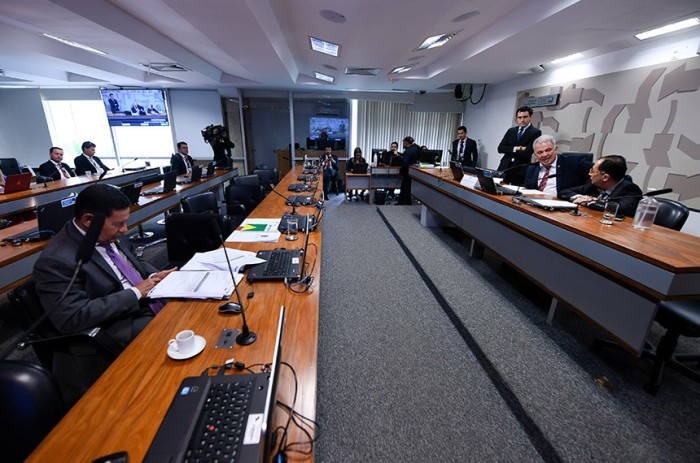 'Saídão', proteção a presos LGBTQIA+ e armas para a Funai estão na pauta da CSP