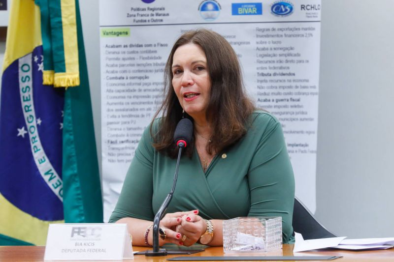 Justiça nega pedido contra candidatura de Bia Kicis à CCJ