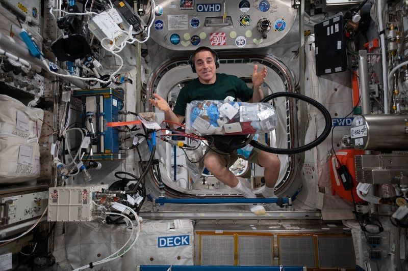 Astronautas compartilham como é dia a dia em Estação Espacial