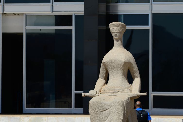 Supremo confirma vigência de medidas sanitárias contra a covid-19