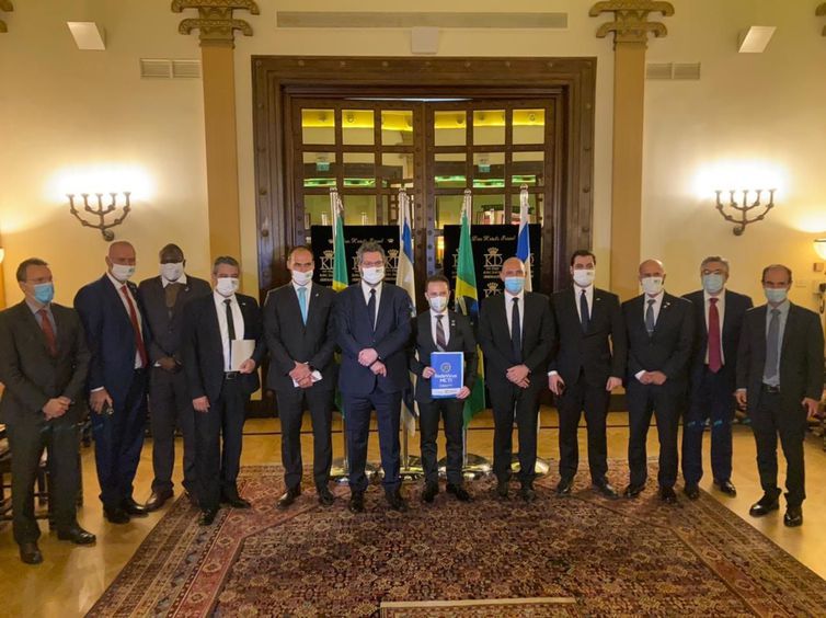 Brasil abre cooperação com Israel para pesquisas no combate à covid-19