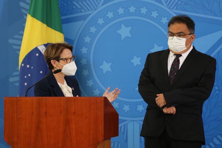 Governo quer ampliar produção nacional de fertilizantes 