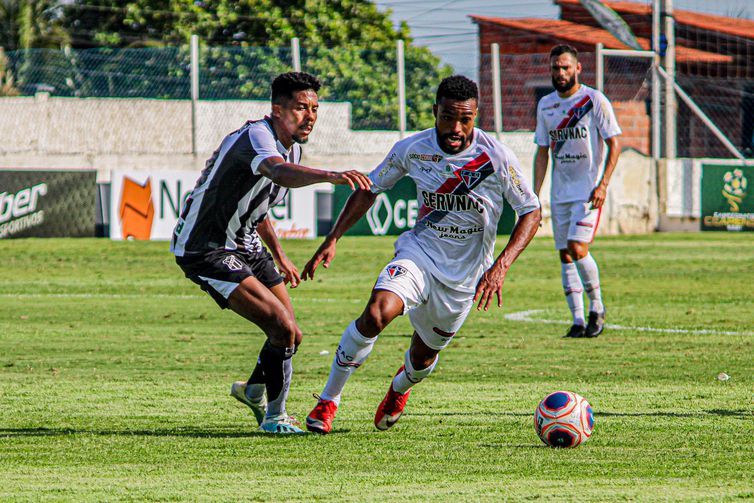 Cearense: Ferroviário bate Ceará e Fortaleza estreia com vitória