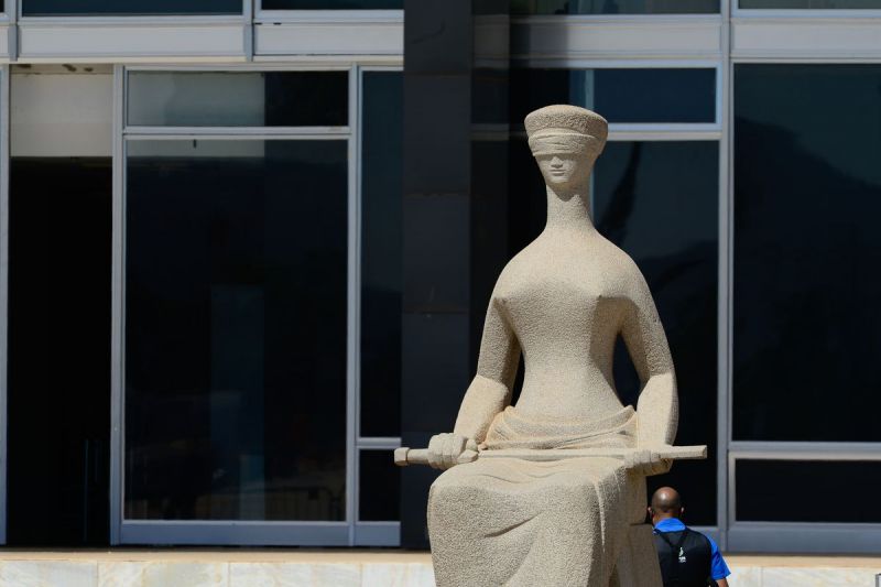 STF adia decisão sobre composição do conselho do meio ambiente