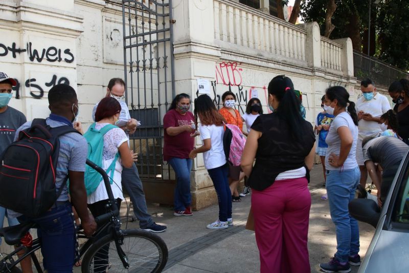 Escolas particulares devem priorizar filhos de profissionais da saúde
