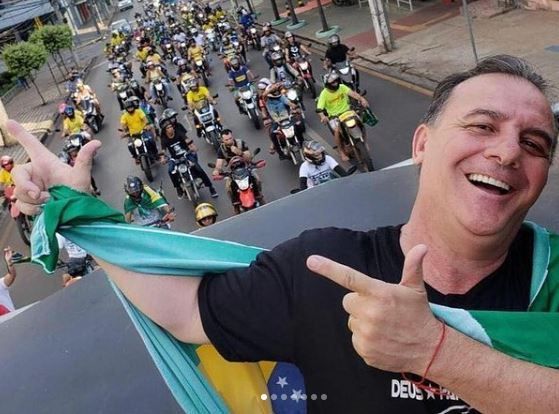  Autor de projeto contra vacinação obrigatória morre de covid-19 