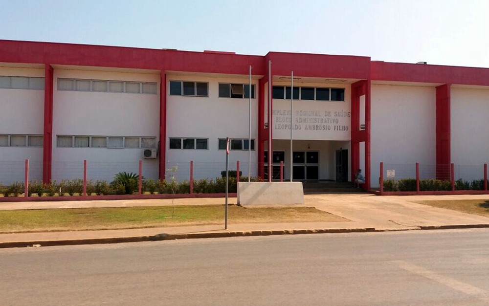 PM é baleado de raspão na cabeça e agredido ao reagir a roubo na chácara dele em MT; arma foi levada