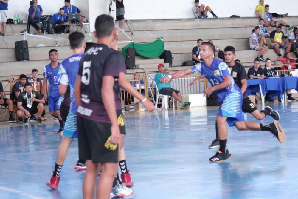 Sorriso volta com o ouro e o bronze do Brasileiro Escolar de Handebol