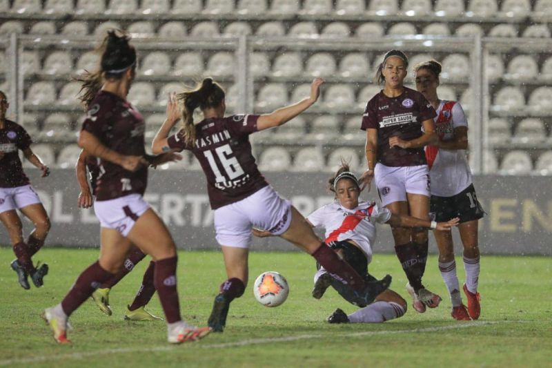 Zagueira-artilheira leva Ferroviária à semi da Libertadores Feminina