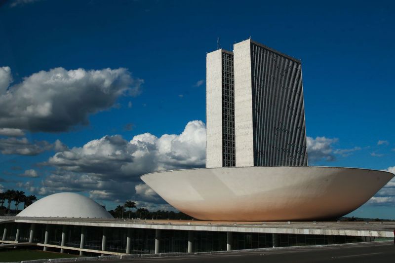 Congresso derruba veto a indenização a profissionais de saúde