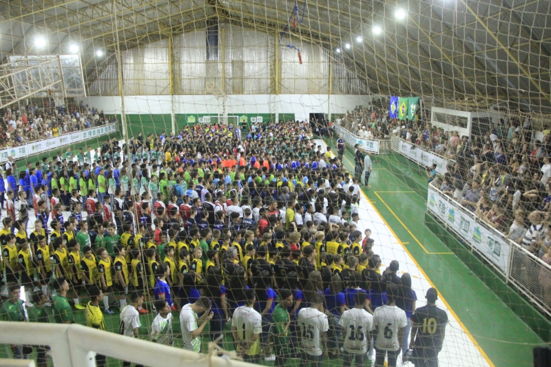 Mais de 1.500 atletas participam da Copa Binotti/Sicredi de Futsal